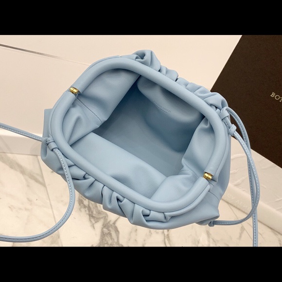 Bottega Veneta Women’s Pouch - Picture 3 of 3